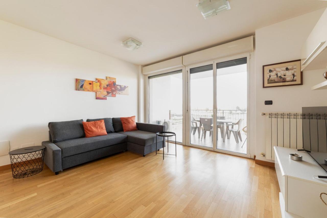 Milano Rogoredo Apt With Terrace! Apartment Екстериор снимка